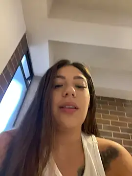 Snapshot of Latina_vanessa chatting on July 19, 11:19 pm Latina vanessa online show from July 19, 11:19 pm