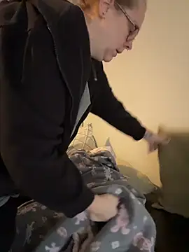 Snapshot of Big_Beautiful_MILF chatting on November 20, 12:16 pm Big Beautiful MILF online show from November 20, 12:16 pm