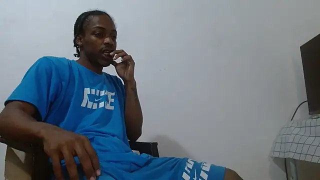 Larry-n-clouds online show from February 15, 5:09 pm