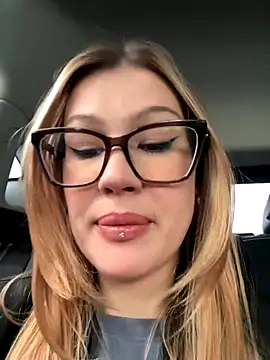 RinaCat online show from September 12, 5:18 am