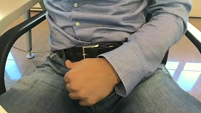 alessandroman2114 online show from October 6, 10:23 am