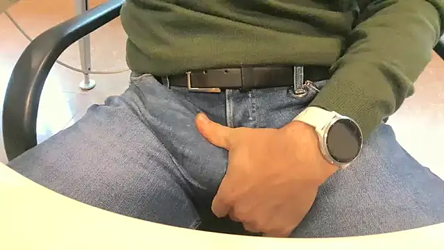 alessandroman2114 online show from February 2, 11:09 am