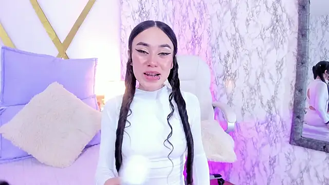 Snapshot of Athziry_ chatting on December 6, 4:47 am Athziry online show from December 6, 4:47 am