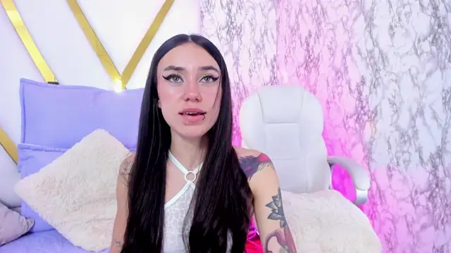 Snapshot of Athziry_ chatting on December 22, 11:54 am Athziry online show from December 22, 11:54 am