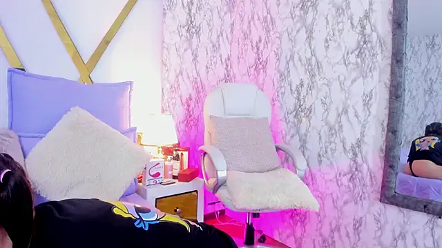 Snapshot of Athziry_ chatting on December 27, 9:32 pm Athziry online show from December 27, 9:32 pm