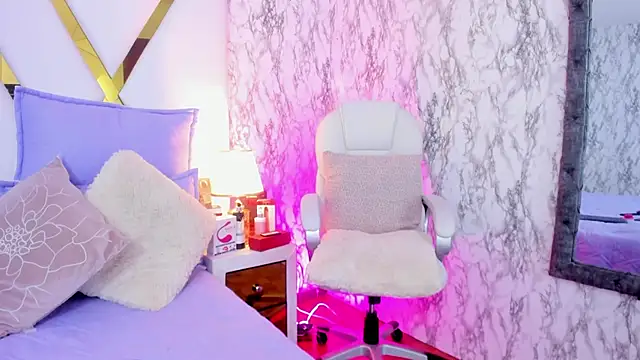 Snapshot of Athziry_ chatting on January 8, 9:23 pm Athziry online show from January 8, 9:23 pm