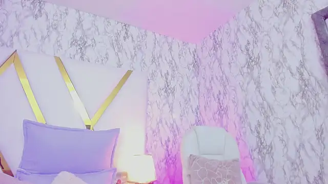 Snapshot of Athziry_ chatting on January 24, 11:34 pm Athziry online show from January 24, 11:34 pm