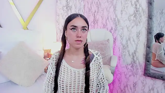 Snapshot of Athziry_ chatting on January 26, 3:27 am Athziry online show from January 26, 3:27 am