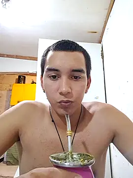 Snapshot of X_xtomas_x chatting on December 18, 4:51 am X xtomas x online show from December 18, 4:51 am