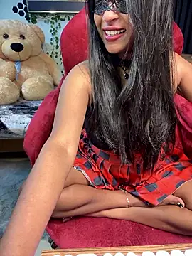 LillyLive online show from December 1, 5:35 pm