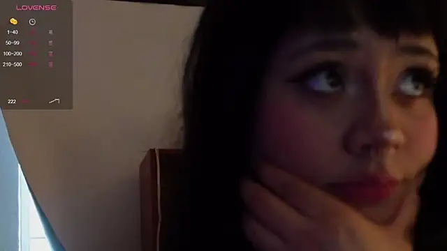 Snapshot of droolingdollfacee chatting on January 22, 10:15 pm droolingdollfacee online show from January 22, 10:15 pm