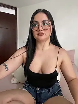Snapshot of montmariana chatting on June 19, 6:34 pm montmariana online show from June 19, 6:34 pm