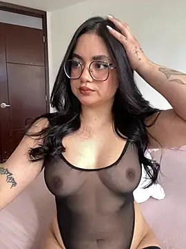 Snapshot of montmariana chatting on July 28, 4:27 pm montmariana online show from July 28, 4:27 pm