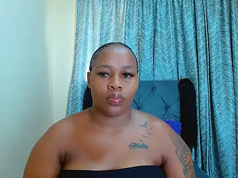 Snapshot of curvycloe1 chatting on January 24, 7:51 am curvycloe1 online show from January 24, 7:51 am