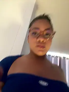 ashley Tompson1 online show from January 17, 11:48 am