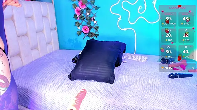 Snapshot of Im_foxy01 chatting on November 11, 3:28 am Im foxy01 online show from November 11, 3:28 am