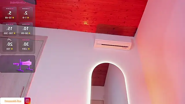 Snapshot of Sofi_Blossom chatting on December 5, 8:05 pm Sofi Blossom online show from December 5, 8:05 pm