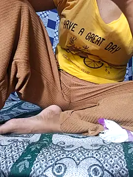 Snapshot of Priya_Bong chatting on September 12, 5:02 pm Priya Bong online show from September 12, 5:02 pm