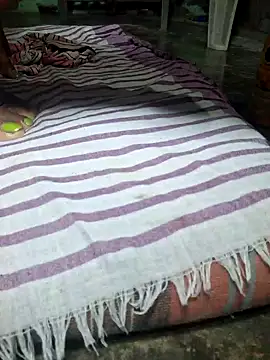 Snapshot of Priya_Bong chatting on October 2, 7:32 pm Priya Bong online show from October 2, 7:32 pm