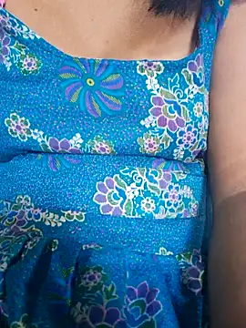 Snapshot of Priya_Bong chatting on October 15, 11:21 am Priya Bong online show from October 15, 11:21 am