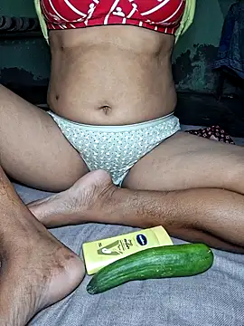 Snapshot of Priya_Bong chatting on October 17, 2:59 am Priya Bong online show from October 17, 2:59 am