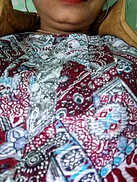 Snapshot of Priya_Bong chatting on November 18, 11:14 am Priya Bong online show from November 18, 11:14 am