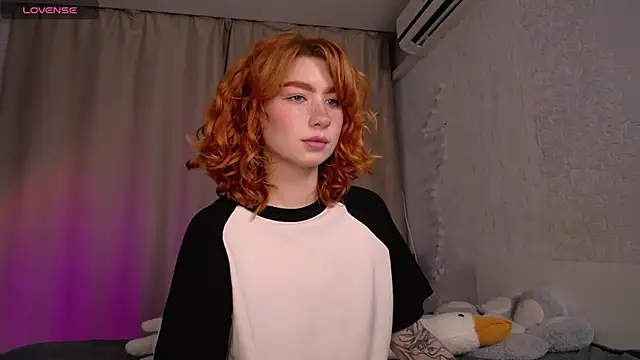 Snapshot of Evaa_Moonn_ chatting on October 13, 5:40 am Evaa Moonn online show from October 13, 5:40 am