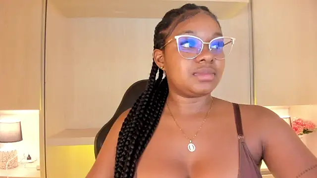 Snapshot of tamaraa_smiith chatting on October 21, 8:09 pm tamaraa smiith online show from October 21, 8:09 pm