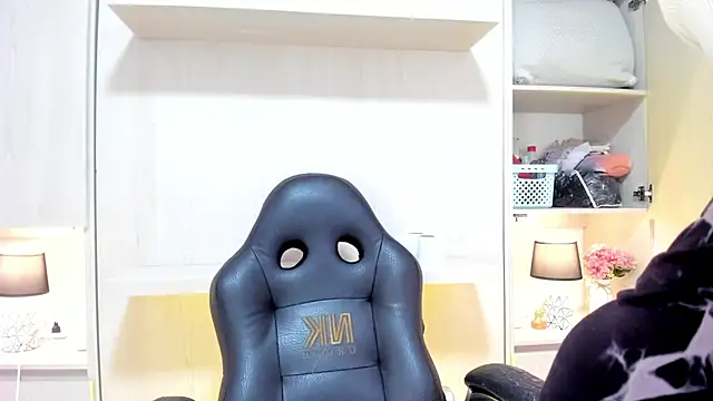 Snapshot of tamaraa_smiith chatting on October 28, 7:49 pm tamaraa smiith online show from October 28, 7:49 pm