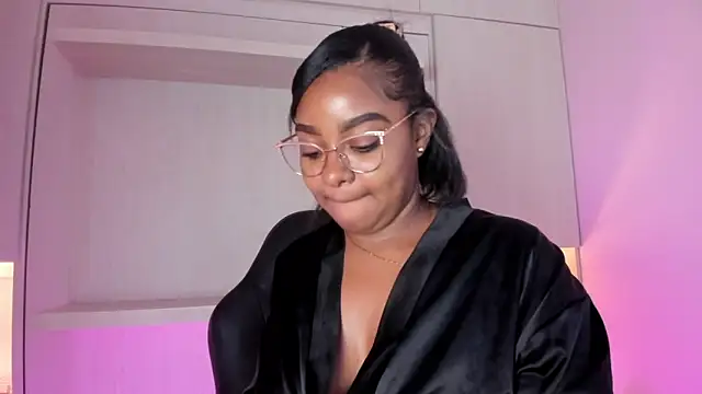 Snapshot of tamaraa_smiith chatting on November 27, 7:38 pm tamaraa smiith online show from November 27, 7:38 pm