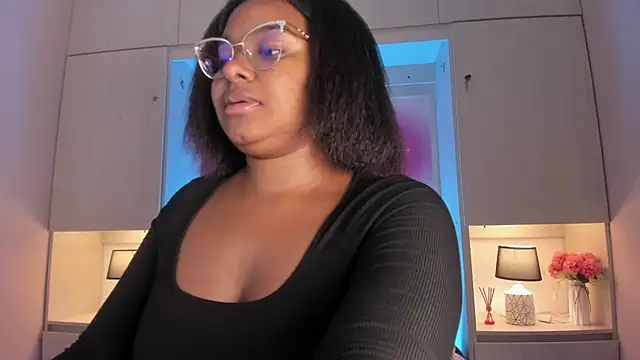Snapshot of tamaraa_smiith chatting on May 16, 8:07 pm tamaraa smiith online show from May 16, 8:07 pm
