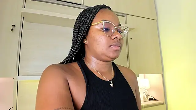 Snapshot of tamaraa_smiith chatting on May 21, 8:16 pm tamaraa smiith online show from May 21, 8:16 pm