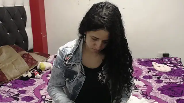 Snapshot of Katty_Bones chatting on March 22, 4:56 am Katty Bones online show from March 22, 4:56 am