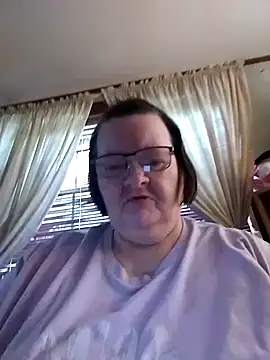 Bayou Woman68 online show from May 5, 3:31 pm