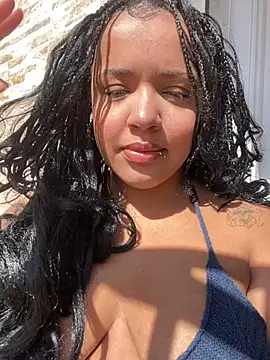 Snapshot of 99_Lilith chatting on July 13, 4:43 pm 99 Lilith online show from July 13, 4:43 pm