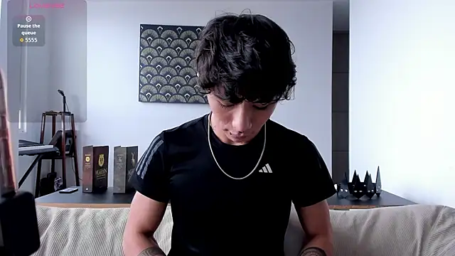 Snapshot of im__thomass chatting on November 28, 8:33 pm im thomass online show from November 28, 8:33 pm