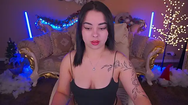 SusieWood online show from January 18, 9:07 pm