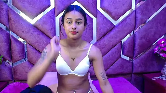 Snapshot of milly_print chatting on February 1, 9:43 am milly print online show from February 1, 9:43 am