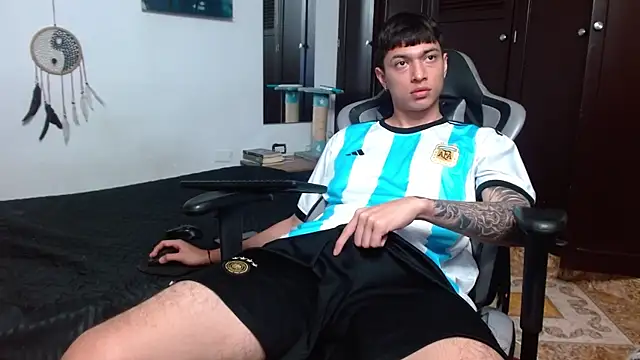 aaron blug online show from January 27, 1:16 am