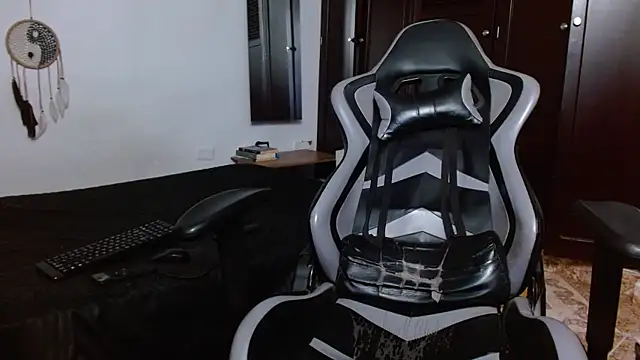 aaron blug online show from February 11, 7:02 am