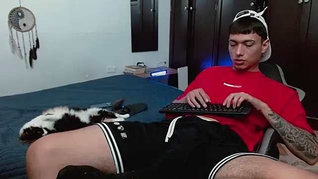 aaron blug online show from December 21, 3:52 pm