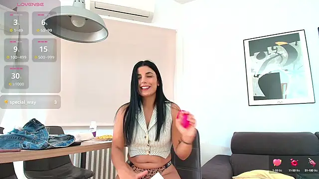 Snapshot of Arya_33 chatting on October 10, 9:08 am Arya 33 online show from October 10, 9:08 am