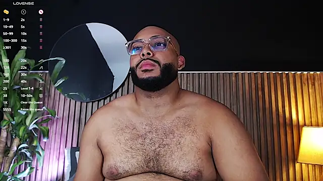 Snapshot of DilanJonnes_ chatting on December 21, 10:51 pm DilanJonnes online show from December 21, 10:51 pm