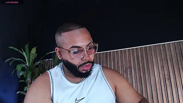 Snapshot of DilanJonnes_ chatting on December 31, 8:56 pm DilanJonnes online show from December 31, 8:56 pm