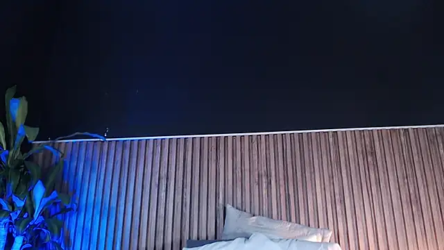 Snapshot of DilanJonnes_ chatting on February 8, 11:02 pm DilanJonnes online show from February 8, 11:02 pm