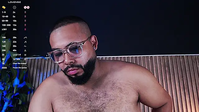 Snapshot of DilanJonnes_ chatting on February 24, 10:25 pm DilanJonnes online show from February 24, 10:25 pm