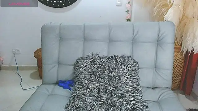 Snapshot of Isabelhot1 chatting on February 9, 10:32 pm Isabelhot1 online show from February 9, 10:32 pm