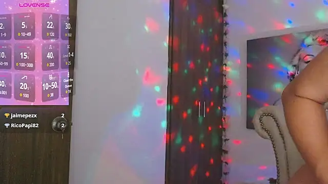 Snapshot of Isabelhot1 chatting on November 2, 7:49 pm Isabelhot1 online show from November 2, 7:49 pm