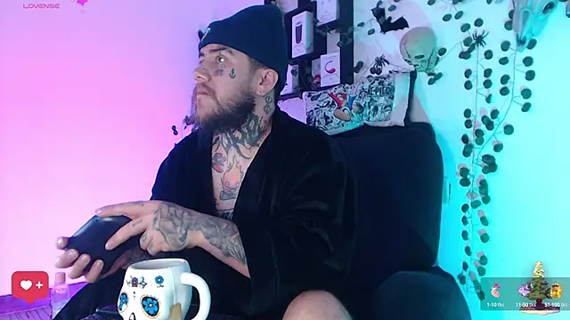 Snapshot of Ash_gusbig chatting on December 18, 7:04 am Ash gusbig online show from December 18, 7:04 am