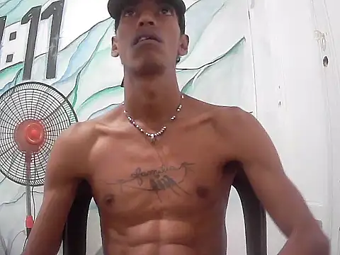 AlbertBigCock online show from April 3, 6:11 am